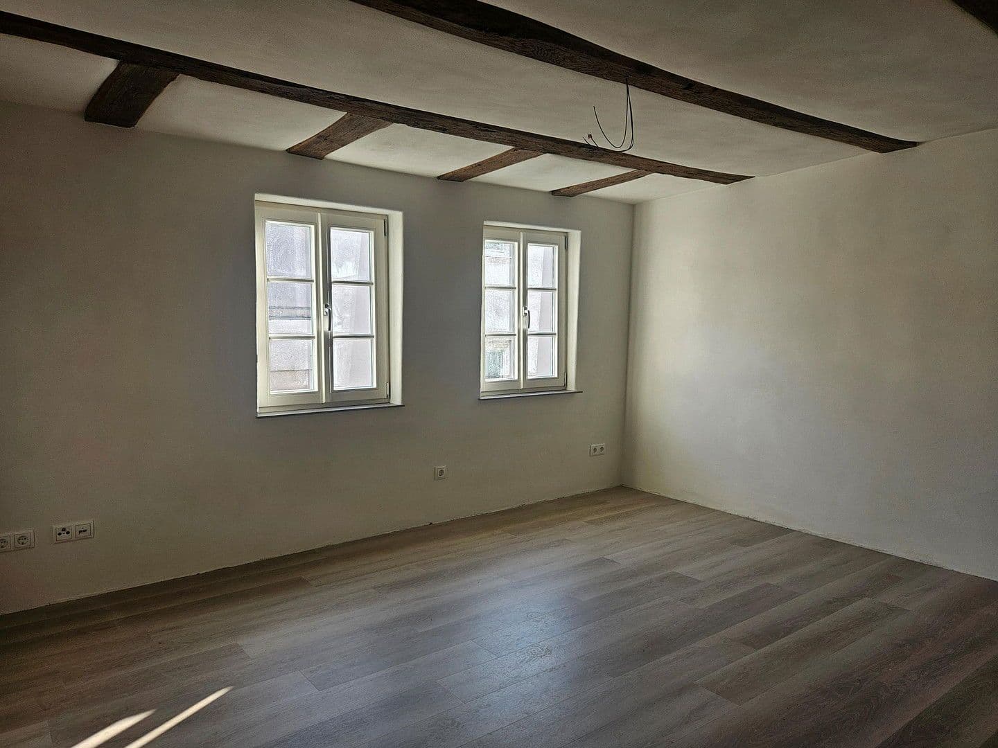 Pronájem bytu 2+1 65 m², Mühlacker, Bádensko-Württembersko Pronájem bytu 2+1 65 m², Mühlacker, Bádensko-Württembersko