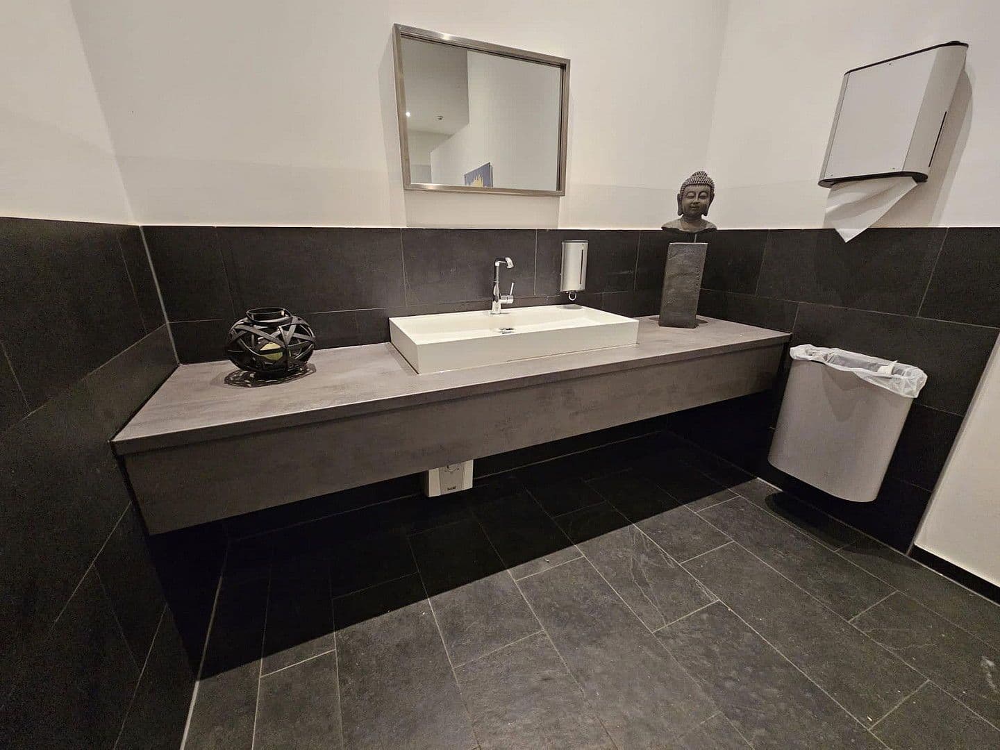 Pronájem kanceláře 48 m², Cassellastrasse 30-32, Frankfurt, Hessen Pronájem kanceláře 48 m², Cassellastrasse 30-32, Frankfurt, Hessen