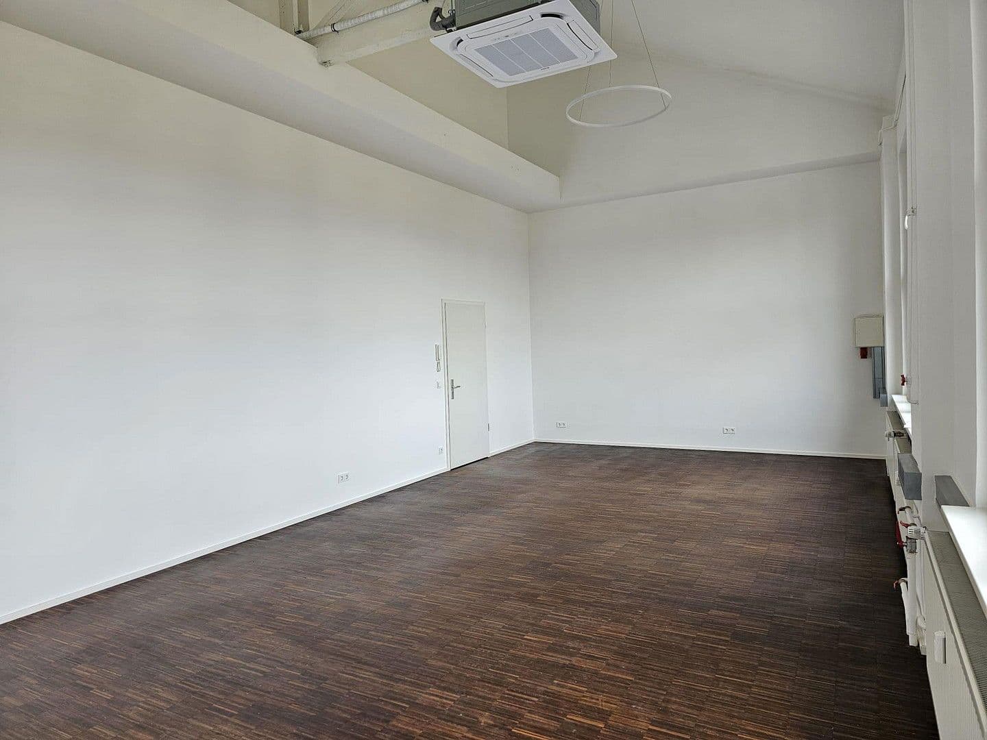 Pronájem kanceláře 48 m², Cassellastrasse 30-32, Frankfurt, Hessen Pronájem kanceláře 48 m², Cassellastrasse 30-32, Frankfurt, Hessen