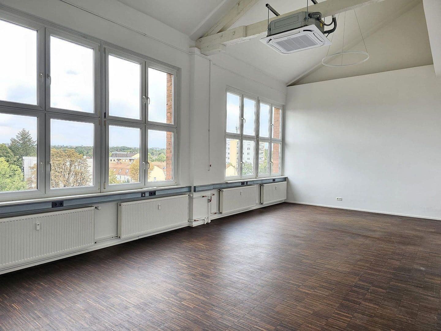 Pronájem kanceláře 48 m², Cassellastrasse 30-32, Frankfurt, Hessen Pronájem kanceláře 48 m², Cassellastrasse 30-32, Frankfurt, Hessen