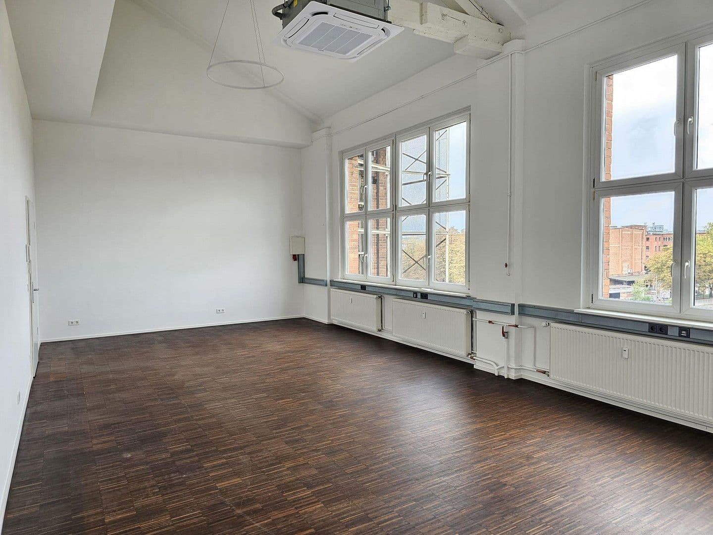 Pronájem kanceláře 48 m², Cassellastrasse 30-32, Frankfurt, Hessen Pronájem kanceláře 48 m², Cassellastrasse 30-32, Frankfurt, Hessen