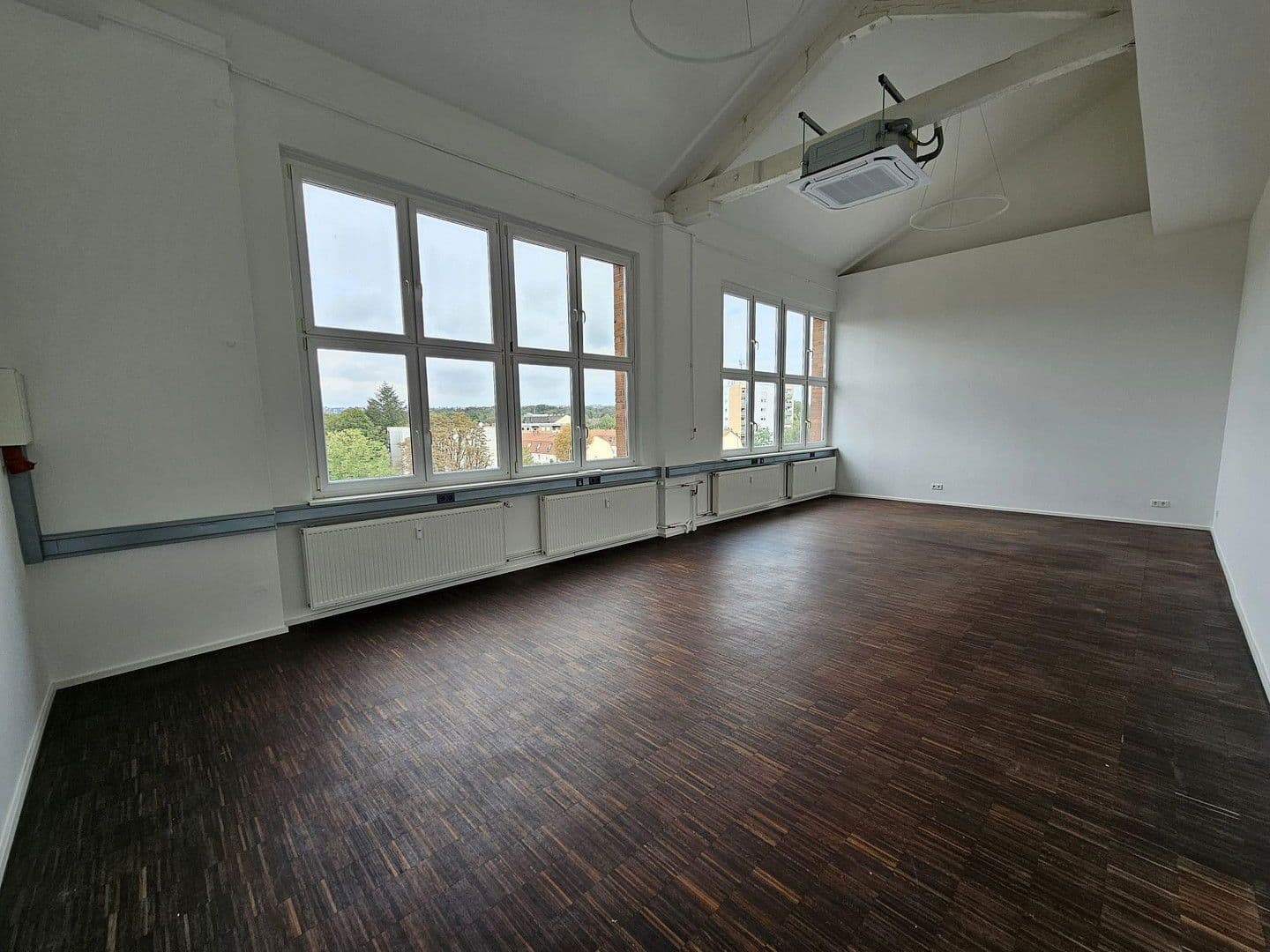 Pronájem kanceláře 48 m², Cassellastrasse 30-32, Frankfurt, Hessen Pronájem kanceláře 48 m², Cassellastrasse 30-32, Frankfurt, Hessen