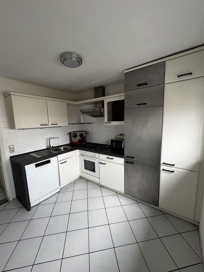 Pronájem bytu 3+1 54 m², Böblingen, Bádensko-Württembersko Pronájem bytu 3+1 54 m², Böblingen, Bádensko-Württembersko