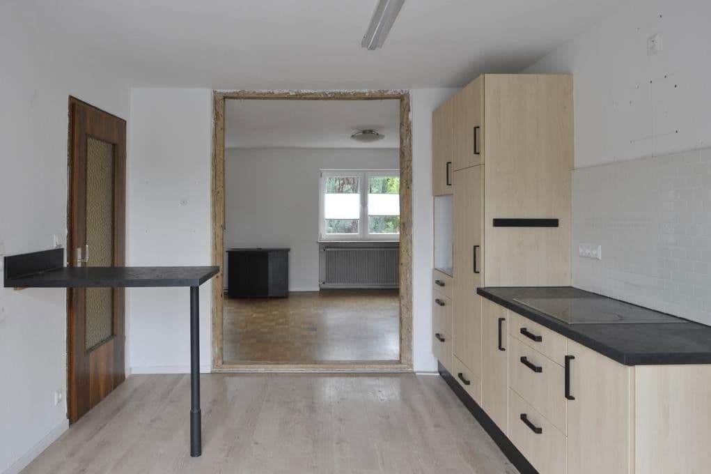 Prodej domu 157 m², pozemek 346 m², Eppinger Straße 36, Gemmingen, Bádensko-Württembersko Prodej domu 157 m², pozemek 346 m², Eppinger Straße 36, Gemmingen, Bádensko-Württembersko