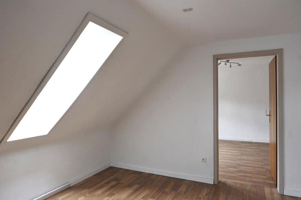 Prodej domu 157 m², pozemek 346 m², Eppinger Straße 36, Gemmingen, Bádensko-Württembersko Prodej domu 157 m², pozemek 346 m², Eppinger Straße 36, Gemmingen, Bádensko-Württembersko