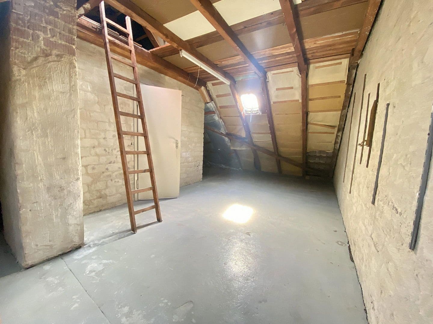 Prodej domu 80 m², pozemek 149 m², Bremen - Gartenstadt Vahr, Bremen Prodej domu 80 m², pozemek 149 m², Bremen - Gartenstadt Vahr, Bremen