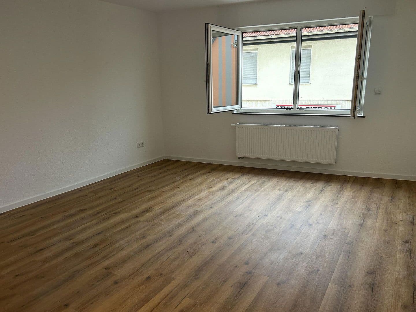 Pronájem bytu 4+1 115 m², Wörrstadt, Porýní-Falc Pronájem bytu 4+1 115 m², Wörrstadt, Porýní-Falc