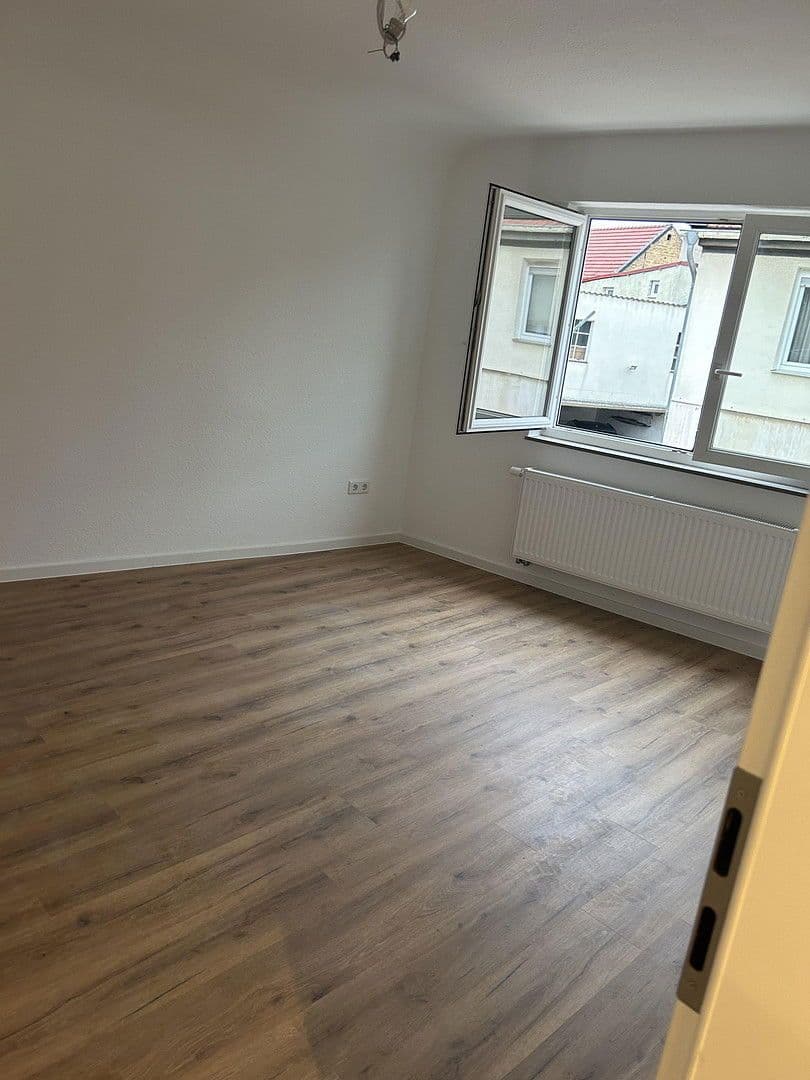 Pronájem bytu 4+1 115 m², Wörrstadt, Porýní-Falc Pronájem bytu 4+1 115 m², Wörrstadt, Porýní-Falc