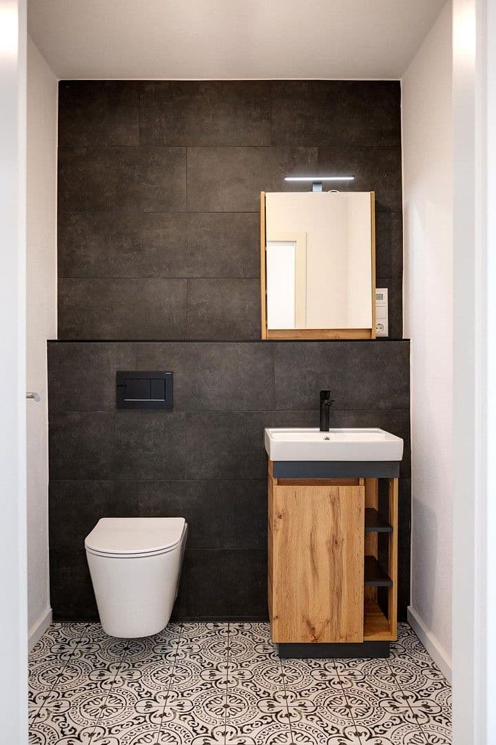 Prodej domu 277 m², pozemek 383 m², Gilching, Bavorsko Prodej domu 277 m², pozemek 383 m², Gilching, Bavorsko