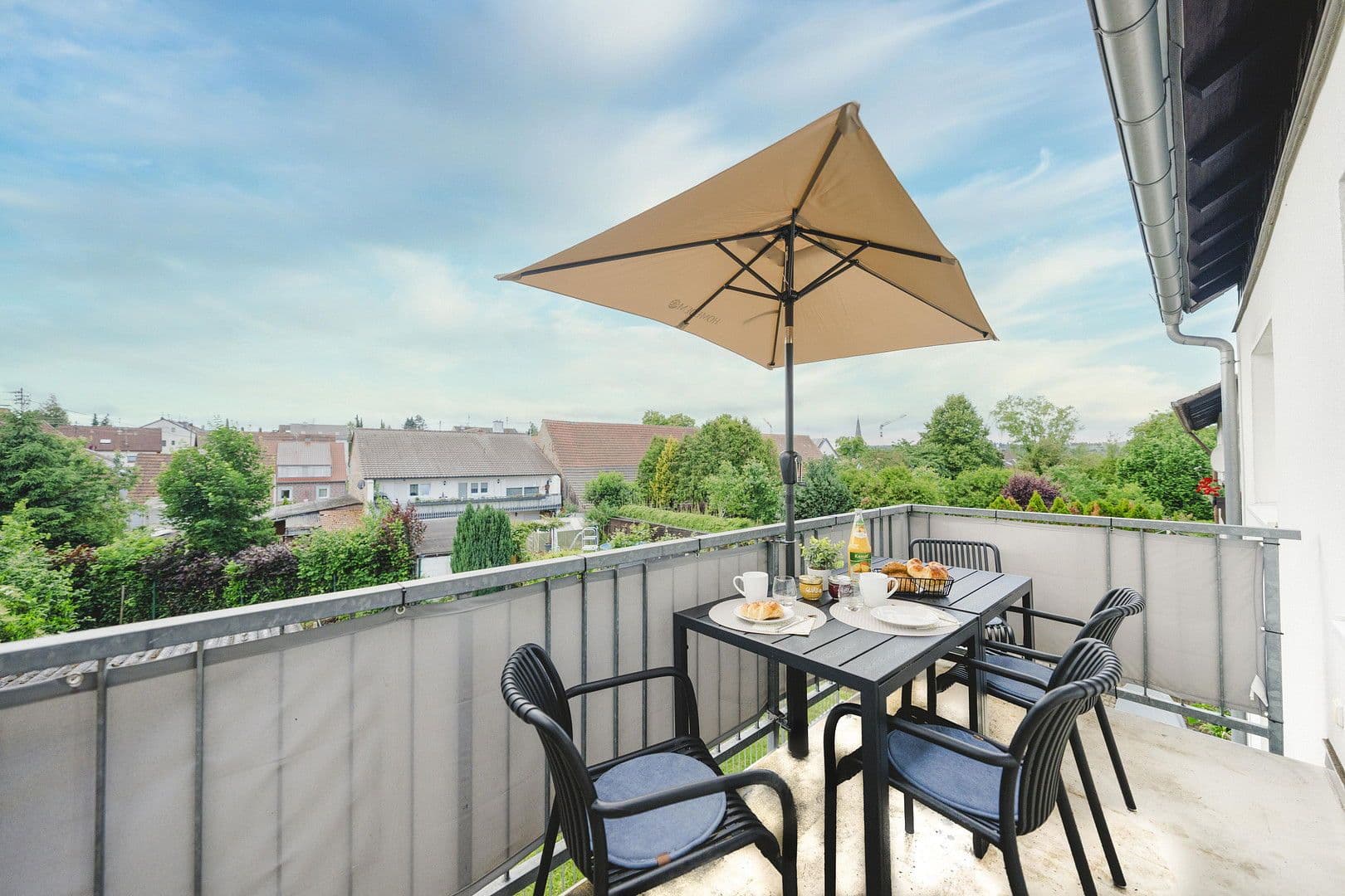 Pronájem bytu 3+1 94 m², Im Brunnenfeld 5, Karlsruhe, Bádensko-Württembersko Pronájem bytu 3+1 94 m², Im Brunnenfeld 5, Karlsruhe, Bádensko-Württembersko