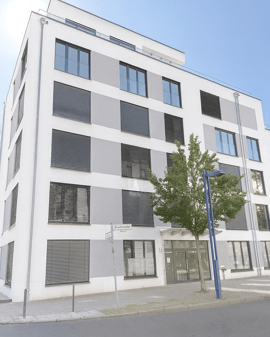 Pronájem bytu 5+1 198 m², Krachtstr., Berlin, Berlín Pronájem bytu 5+1 198 m², Krachtstr., Berlin, Berlín