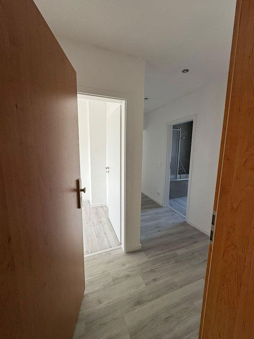 Pronájem bytu 4+1 85 m², Eythraer Str. 8, Zwenkau, Sasko Pronájem bytu 4+1 85 m², Eythraer Str. 8, Zwenkau, Sasko