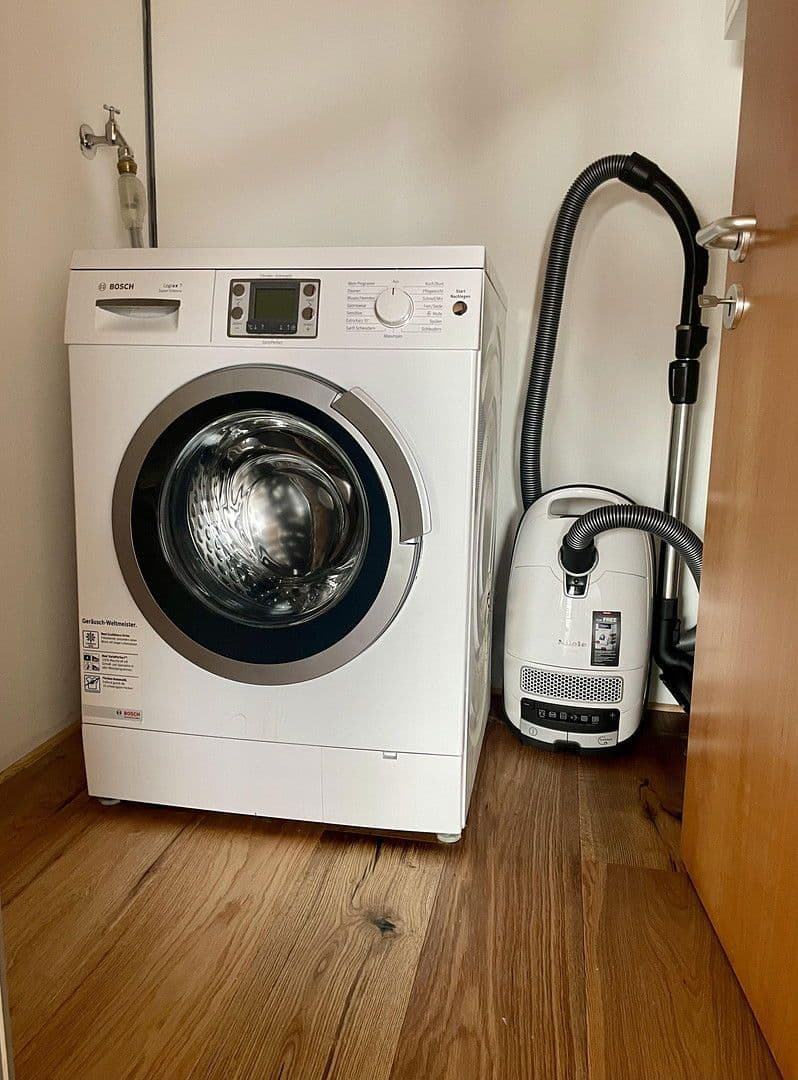 Pronájem bytu 3+1 76 m², Richard-Strauss-Straße 65, Ingolstadt, Bavorsko Pronájem bytu 3+1 76 m², Richard-Strauss-Straße 65, Ingolstadt, Bavorsko