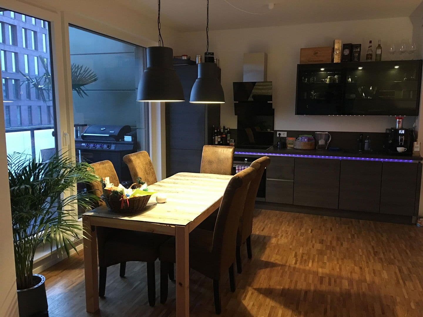 Pronájem bytu 3+1 98 m², Sonninstr. 14, Hamburg, Hamburg Pronájem bytu 3+1 98 m², Sonninstr. 14, Hamburg, Hamburg