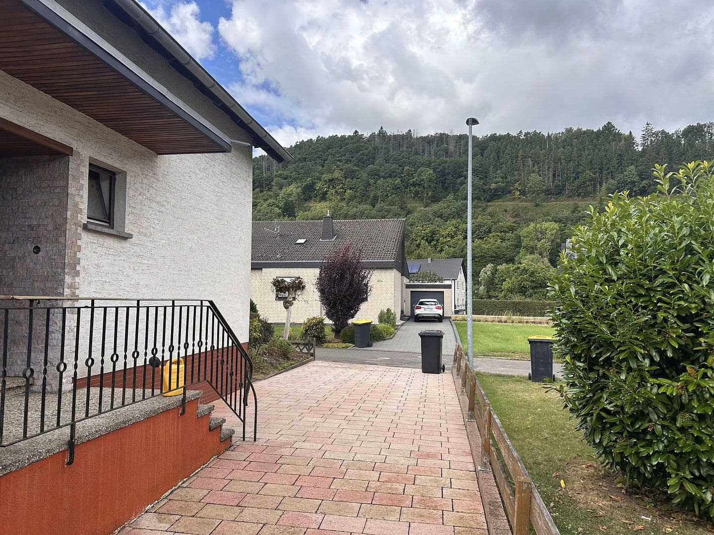 Prodej domu 145 m², pozemek 600 m², Schleiden, Severní Porýní-Vestfálsko Prodej domu 145 m², pozemek 600 m², Schleiden, Severní Porýní-Vestfálsko