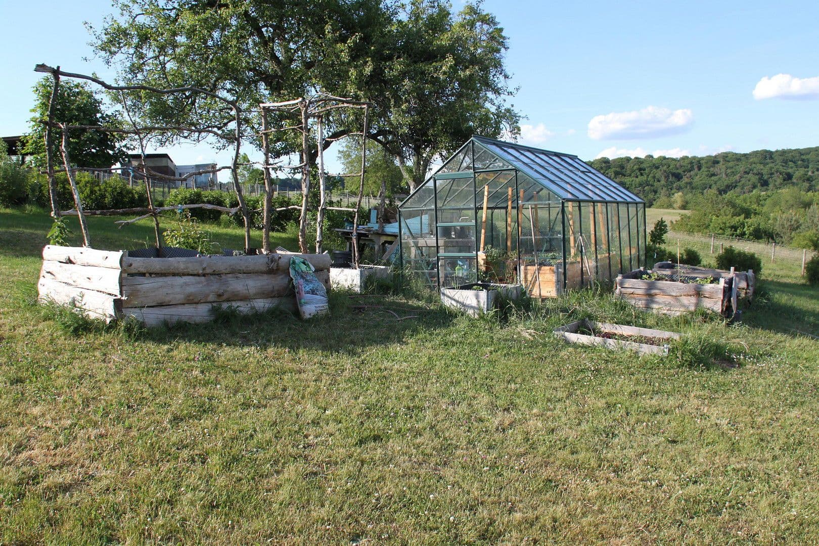 Prodej domu 250 m², pozemek 45.000 m², Brauweiler, Porýní-Falc Prodej domu 250 m², pozemek 45.000 m², Brauweiler, Porýní-Falc