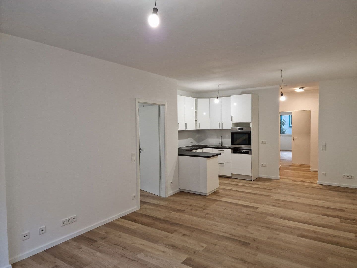 Pronájem bytu 4+1 102 m², Bleichstraße 10/1, Göppingen, Bádensko-Württembersko Pronájem bytu 4+1 102 m², Bleichstraße 10/1, Göppingen, Bádensko-Württembersko