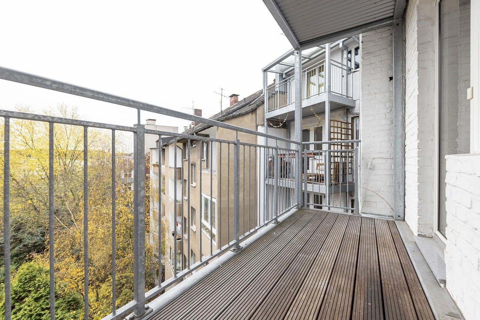 Prodej bytu 2+kk 61 m², Düsseldorf, Severní Porýní-Vestfálsko Prodej bytu 2+kk 61 m², Düsseldorf, Severní Porýní-Vestfálsko