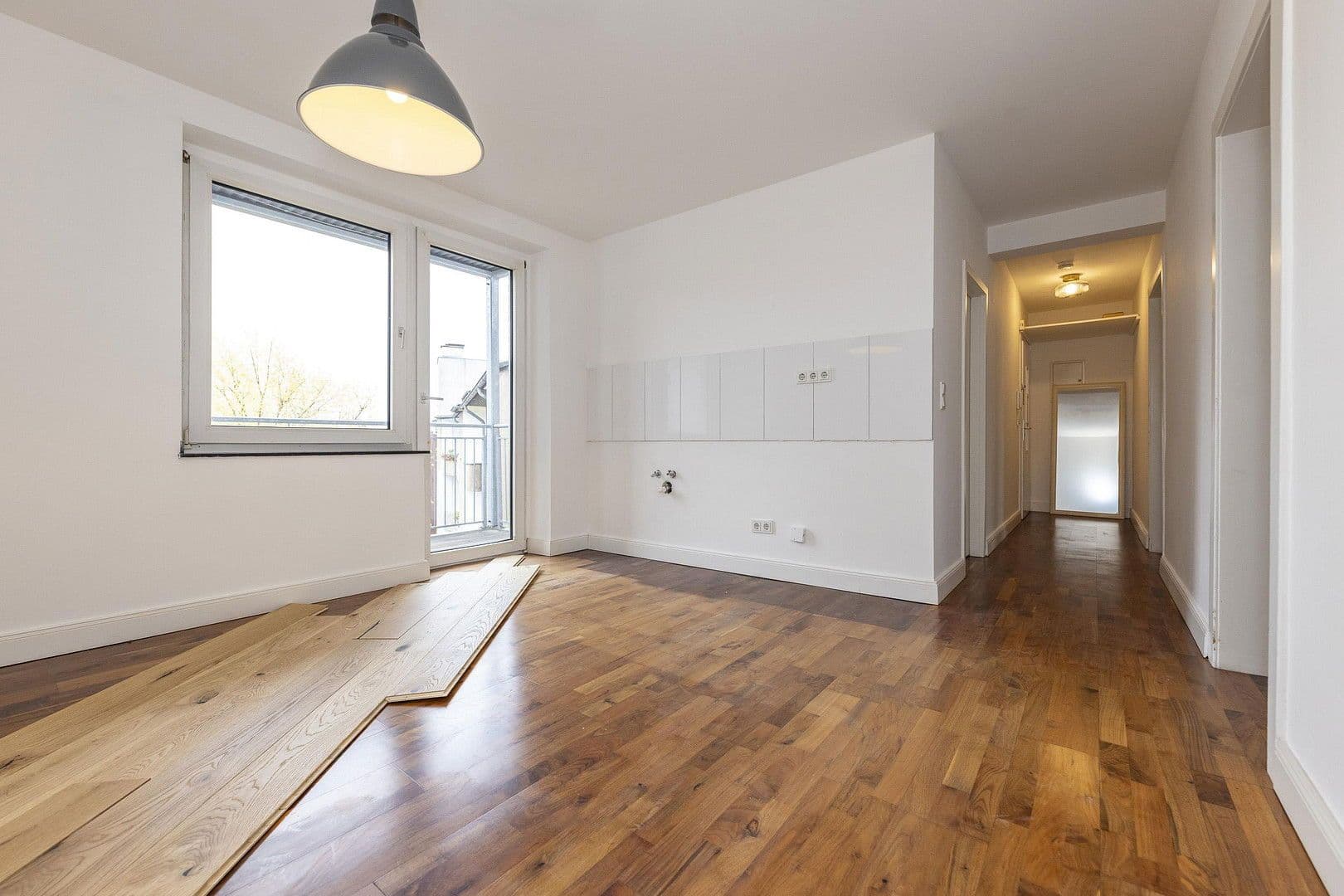 Prodej bytu 2+kk 61 m², Düsseldorf, Severní Porýní-Vestfálsko Prodej bytu 2+kk 61 m², Düsseldorf, Severní Porýní-Vestfálsko