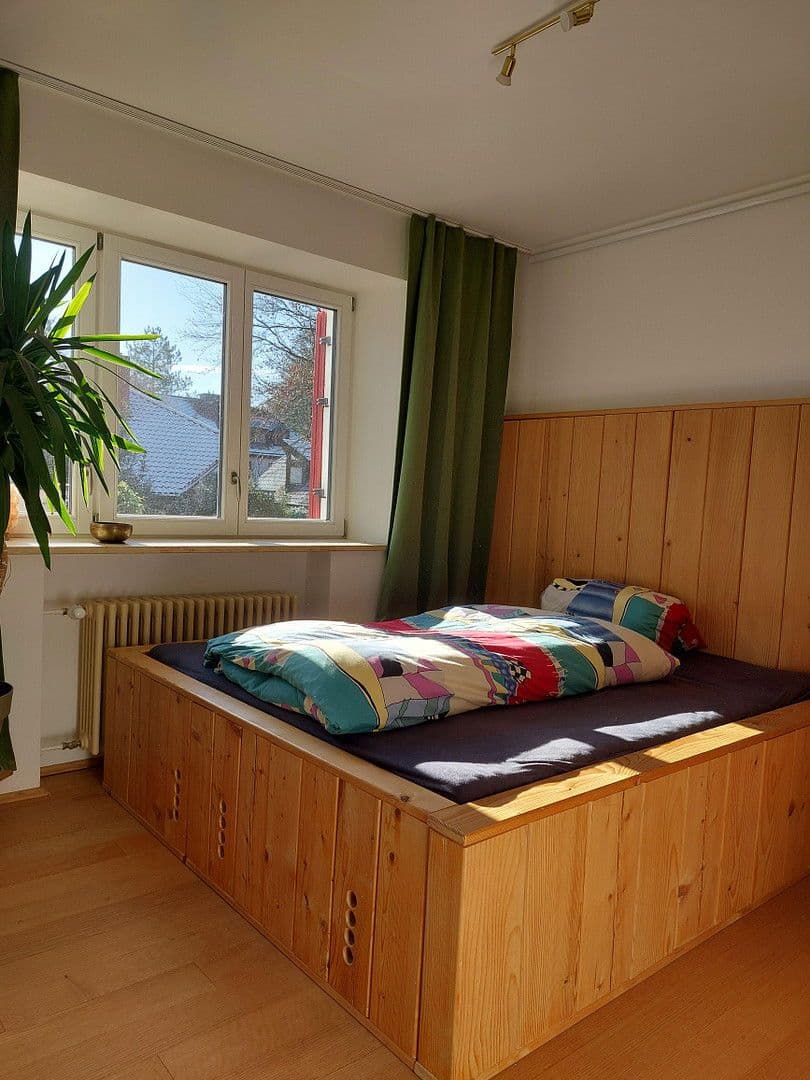 Pronájem bytu 2+1 49 m², Rosenstraße 5, Großhesselohe, Bavorsko Pronájem bytu 2+1 49 m², Rosenstraße 5, Großhesselohe, Bavorsko