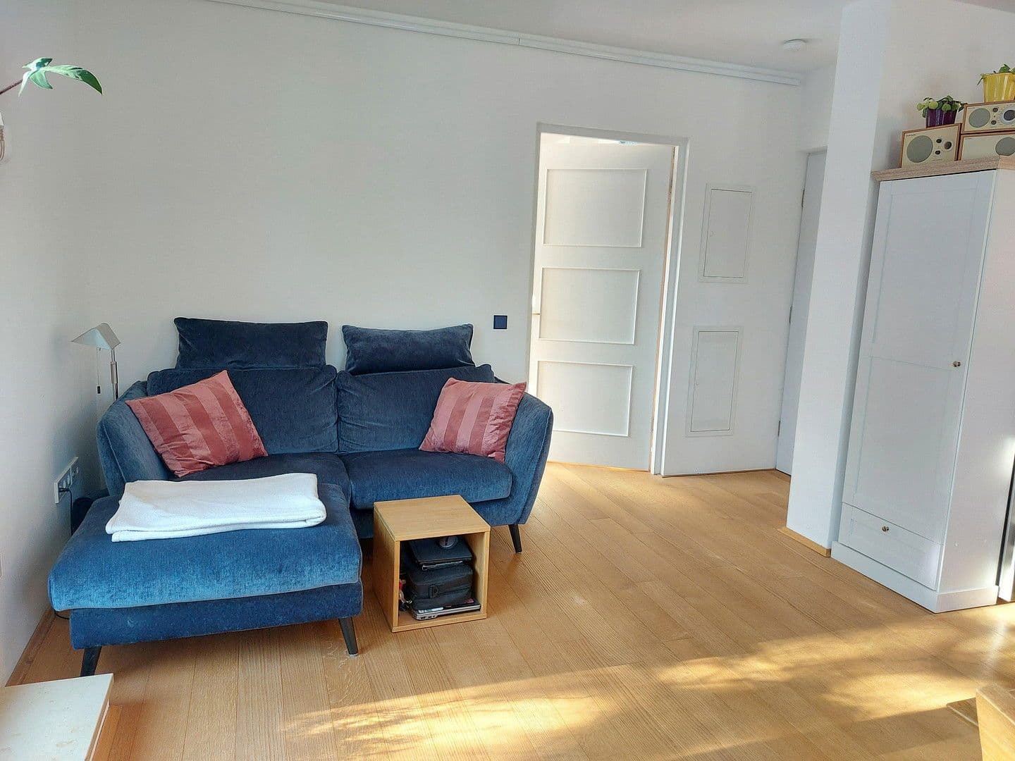 Pronájem bytu 2+1 49 m², Rosenstraße 5, Großhesselohe, Bavorsko Pronájem bytu 2+1 49 m², Rosenstraße 5, Großhesselohe, Bavorsko