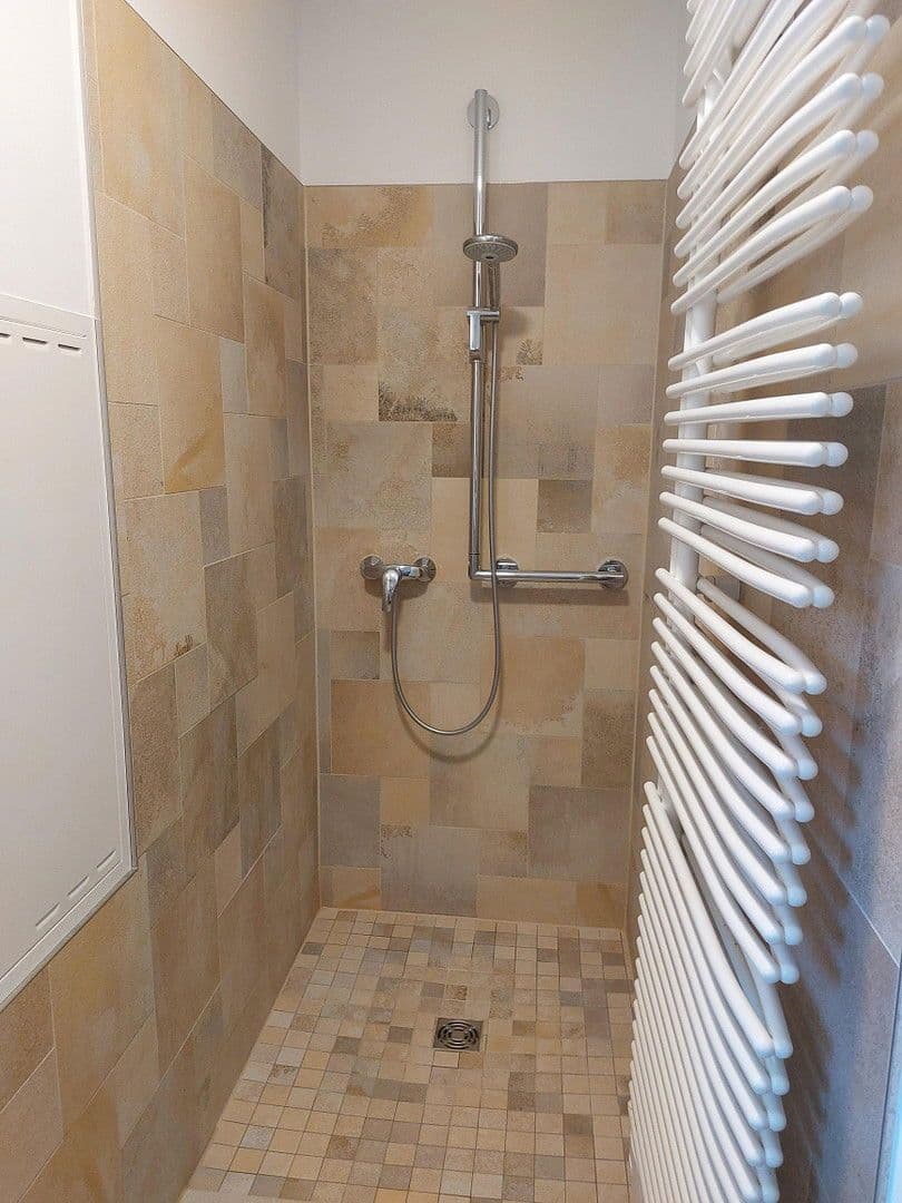 Pronájem bytu 2+1 49 m², Rosenstraße 5, Großhesselohe, Bavorsko Pronájem bytu 2+1 49 m², Rosenstraße 5, Großhesselohe, Bavorsko