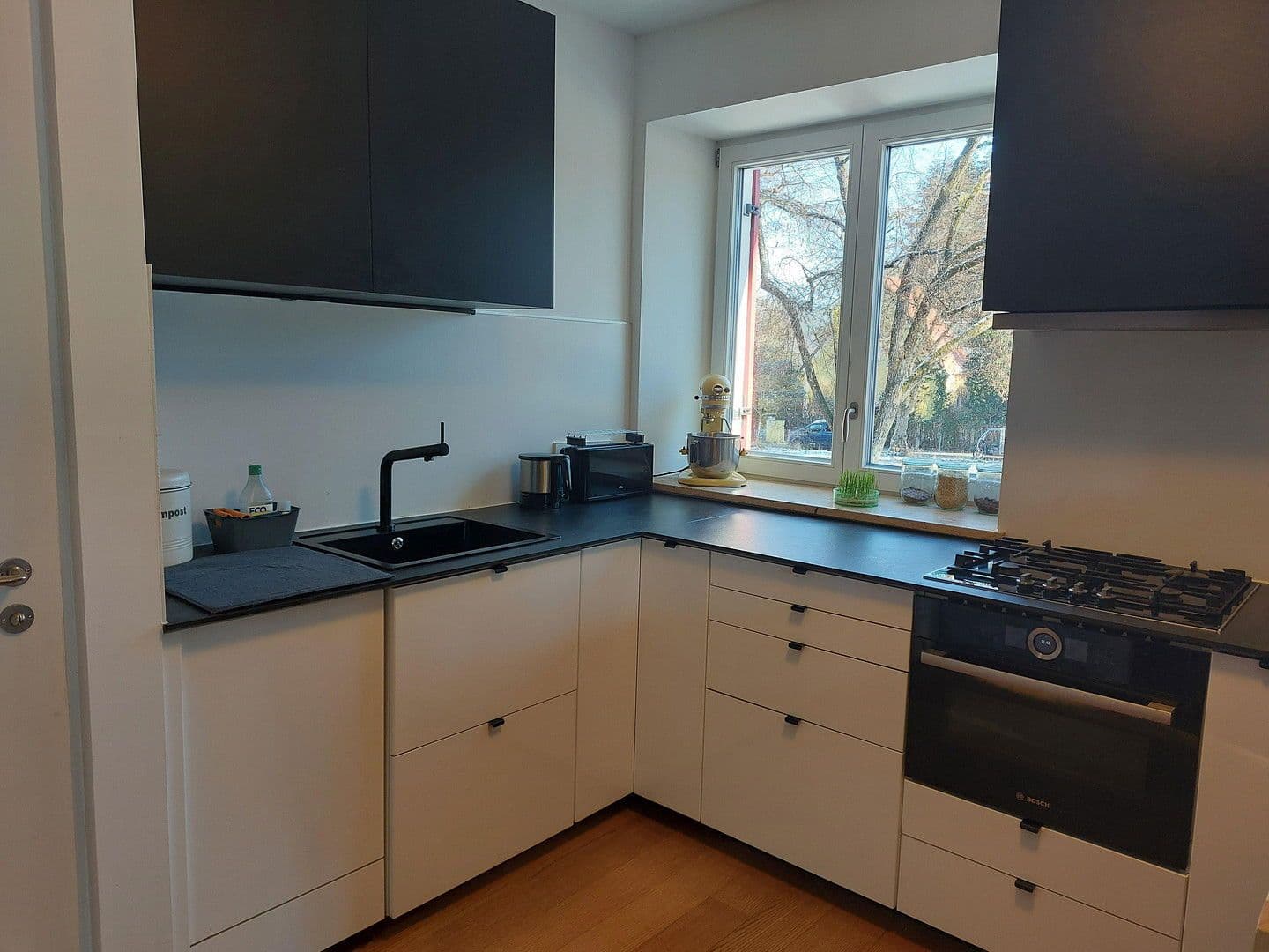 Pronájem bytu 2+1 49 m², Rosenstraße 5, Großhesselohe, Bavorsko Pronájem bytu 2+1 49 m², Rosenstraße 5, Großhesselohe, Bavorsko