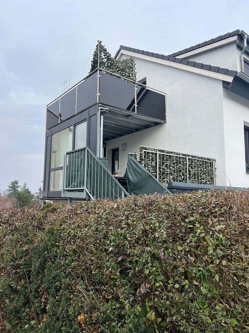 Pronájem bytu 3+1 77 m², Kölllestraße 25, Ulm, Bádensko-Württembersko Pronájem bytu 3+1 77 m², Kölllestraße 25, Ulm, Bádensko-Württembersko