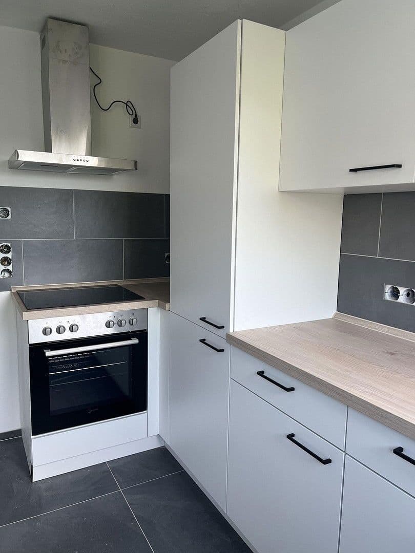 Pronájem bytu 3+1 77 m², Kölllestraße 25, Ulm, Bádensko-Württembersko Pronájem bytu 3+1 77 m², Kölllestraße 25, Ulm, Bádensko-Württembersko