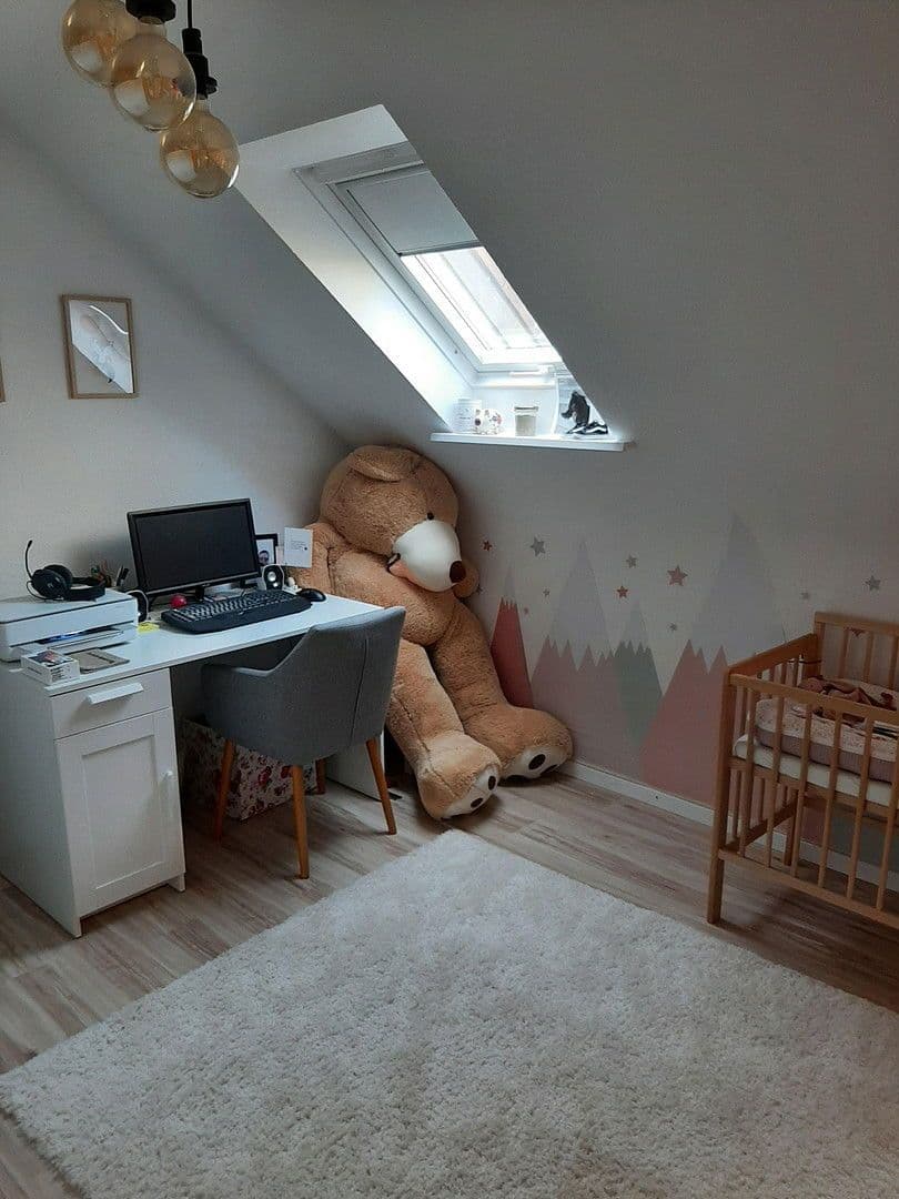 Pronájem bytu 3+1 75 m², Neuhausen auf den Fildern, Bádensko-Württembersko Pronájem bytu 3+1 75 m², Neuhausen auf den Fildern, Bádensko-Württembersko