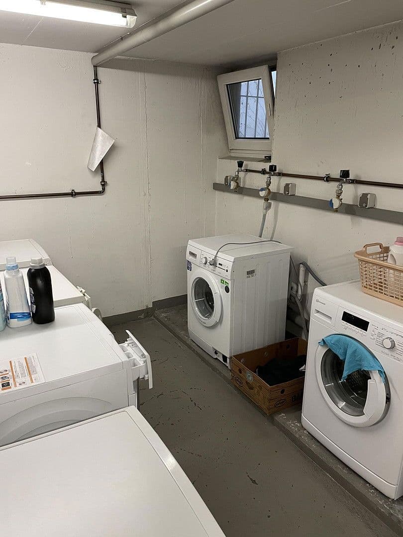 Pronájem bytu 3+1 87 m², Reutlinger Str. 2, Reutlingen, Bádensko-Württembersko Pronájem bytu 3+1 87 m², Reutlinger Str. 2, Reutlingen, Bádensko-Württembersko