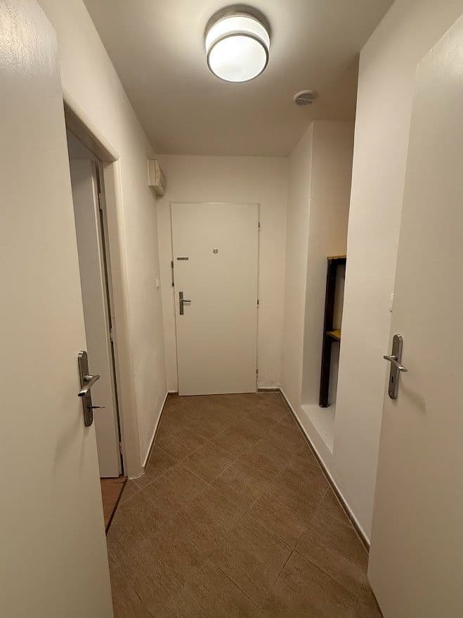 Pronájem bytu 1+kk 23 m², Orelská, Praha, Praha Pronájem bytu 1+kk 23 m², Orelská, Praha, Praha