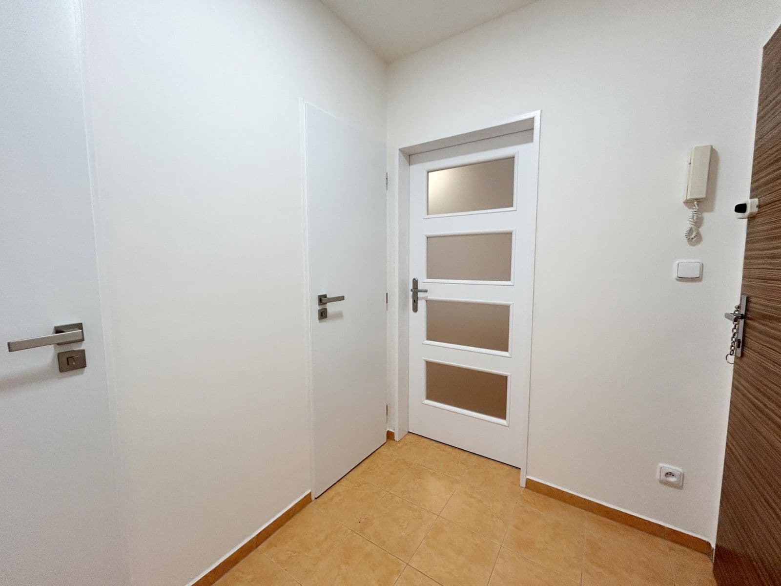 Pronájem bytu 1+kk 30 m², Valentova, Praha, Praha Pronájem bytu 1+kk 30 m², Valentova, Praha, Praha