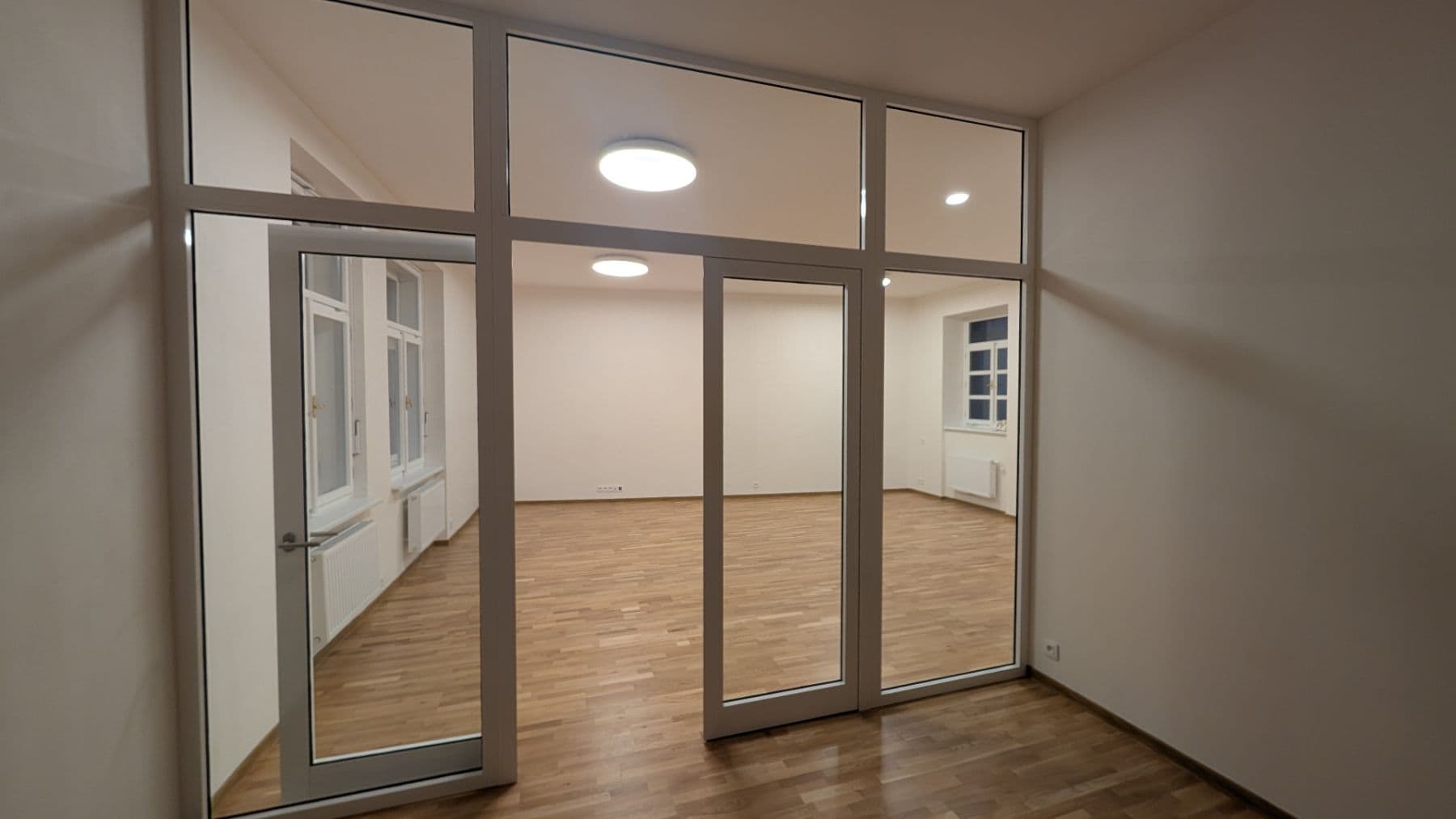 Pronájem bytu 1+1 68 m², Vodičkova, Praha, Praha Pronájem bytu 1+1 68 m², Vodičkova, Praha, Praha