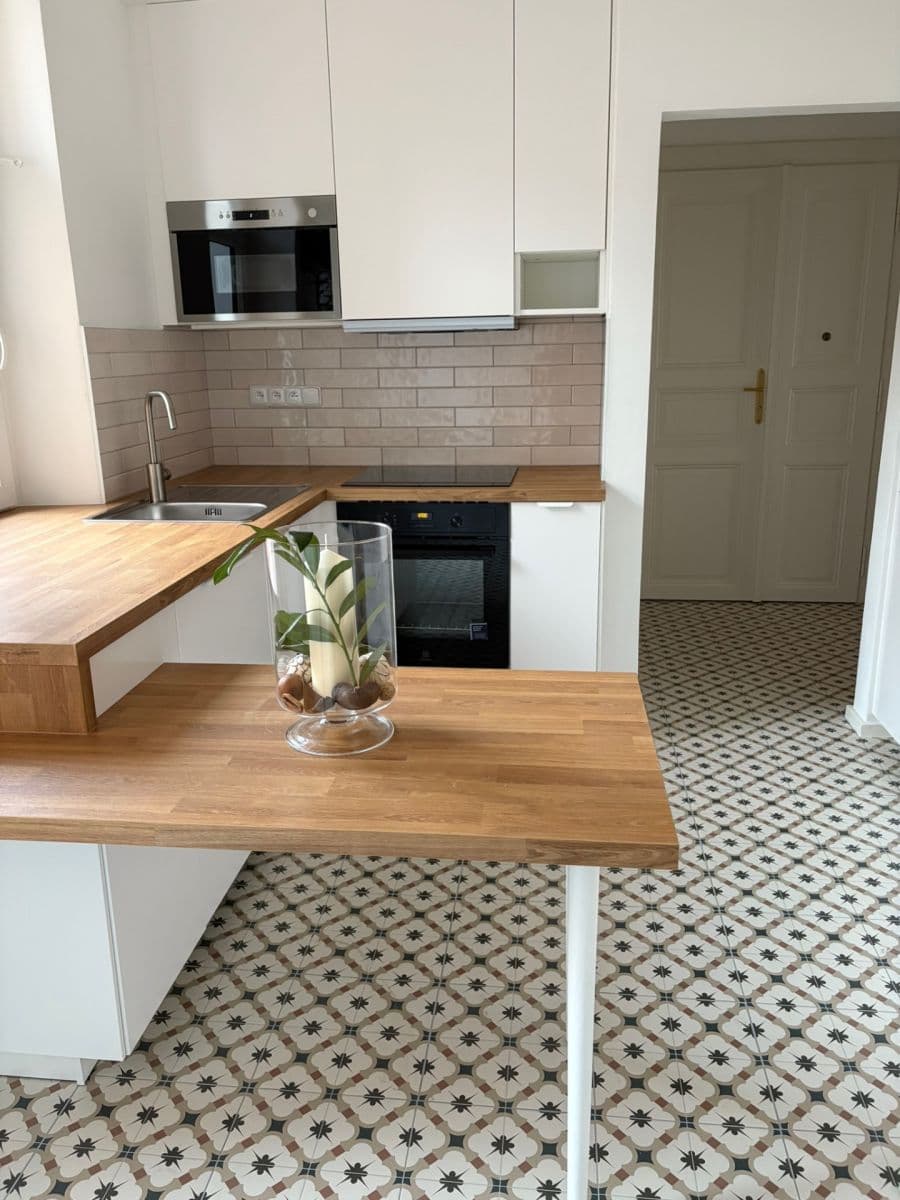 Pronájem bytu 3+1 72 m², Kozácká, Praha, Praha Pronájem bytu 3+1 72 m², Kozácká, Praha, Praha