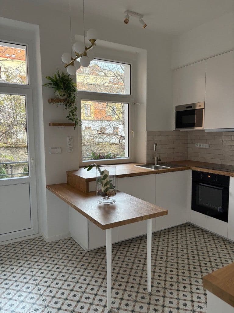 Pronájem bytu 3+1 72 m², Kozácká, Praha, Praha Pronájem bytu 3+1 72 m², Kozácká, Praha, Praha