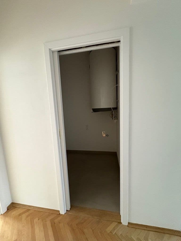 Pronájem bytu 3+1 72 m², Kozácká, Praha, Praha Pronájem bytu 3+1 72 m², Kozácká, Praha, Praha