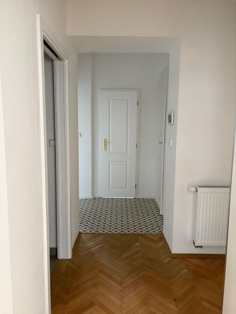 Pronájem bytu 3+1 72 m², Kozácká, Praha, Praha Pronájem bytu 3+1 72 m², Kozácká, Praha, Praha