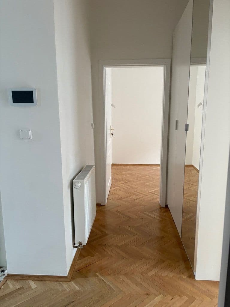 Pronájem bytu 3+1 72 m², Kozácká, Praha, Praha Pronájem bytu 3+1 72 m², Kozácká, Praha, Praha