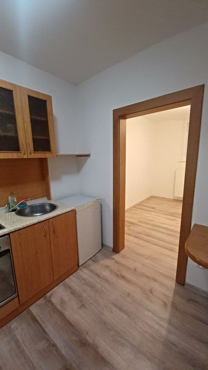 Pronájem bytu 2+1 46 m², Jarošova, Louny, Ústecký kraj Pronájem bytu 2+1 46 m², Jarošova, Louny, Ústecký kraj
