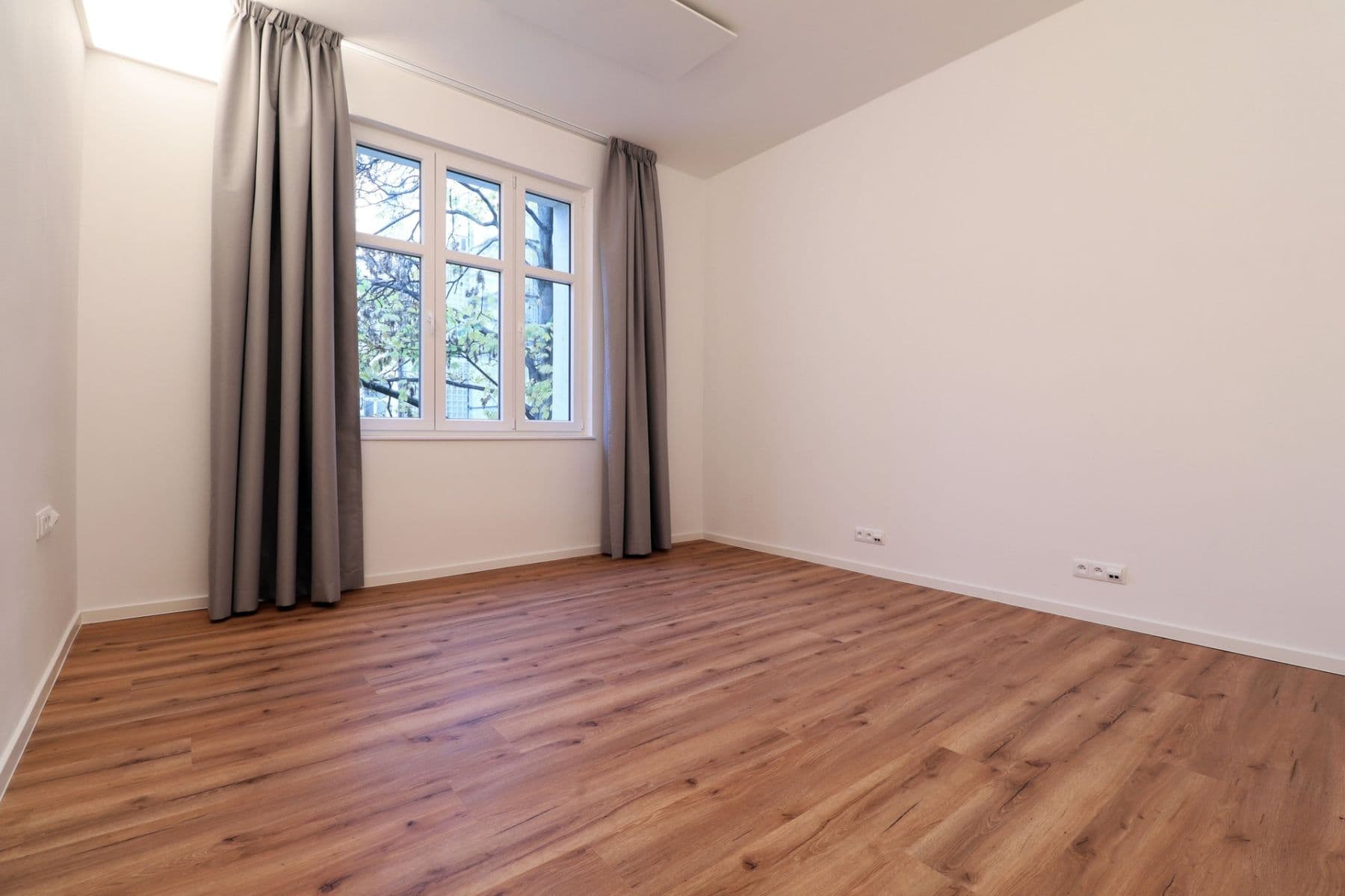 Pronájem bytu 3+1 78 m², Londýnská, Praha, Praha Pronájem bytu 3+1 78 m², Londýnská, Praha, Praha