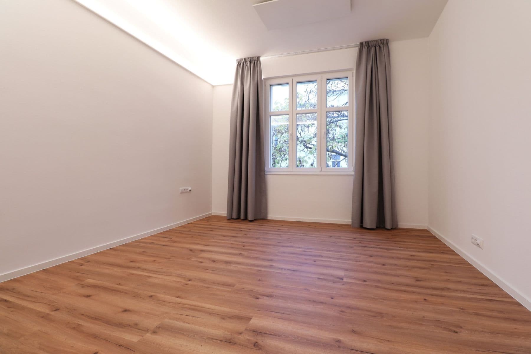 Pronájem bytu 3+1 78 m², Londýnská, Praha, Praha Pronájem bytu 3+1 78 m², Londýnská, Praha, Praha