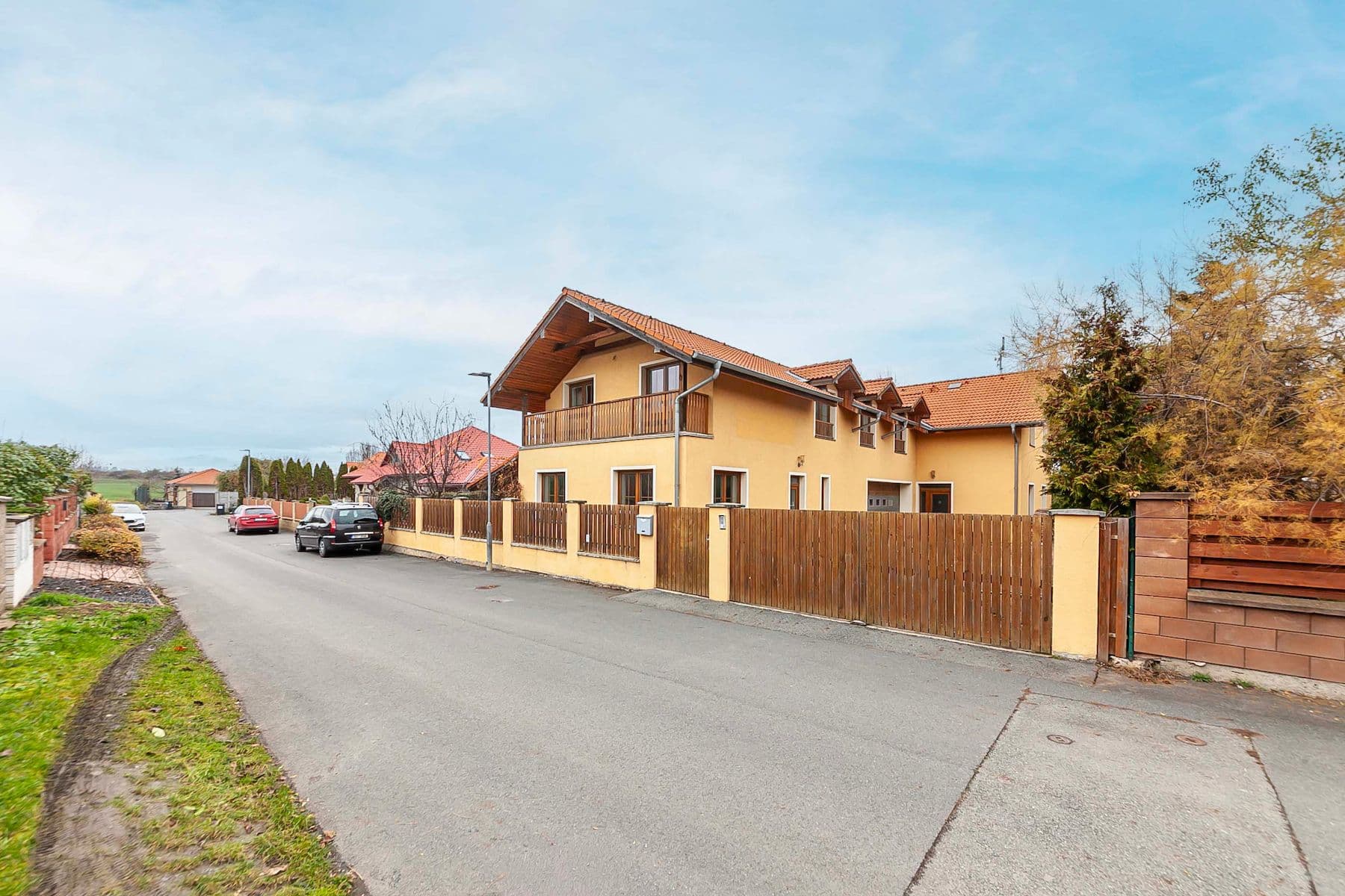 Prodej domu 290 m², pozemek 1.871 m², Do Polí, Bašť, Středočeský kraj Prodej domu 290 m², pozemek 1.871 m², Do Polí, Bašť, Středočeský kraj