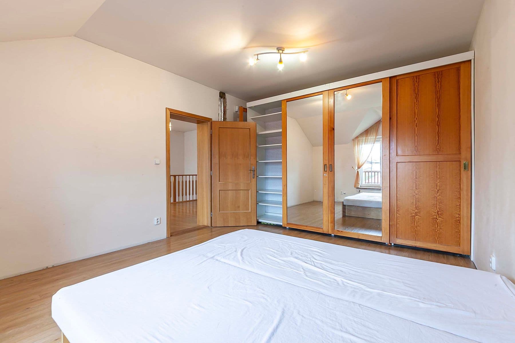 Prodej domu 290 m², pozemek 1.871 m², Do Polí, Bašť, Středočeský kraj Prodej domu 290 m², pozemek 1.871 m², Do Polí, Bašť, Středočeský kraj