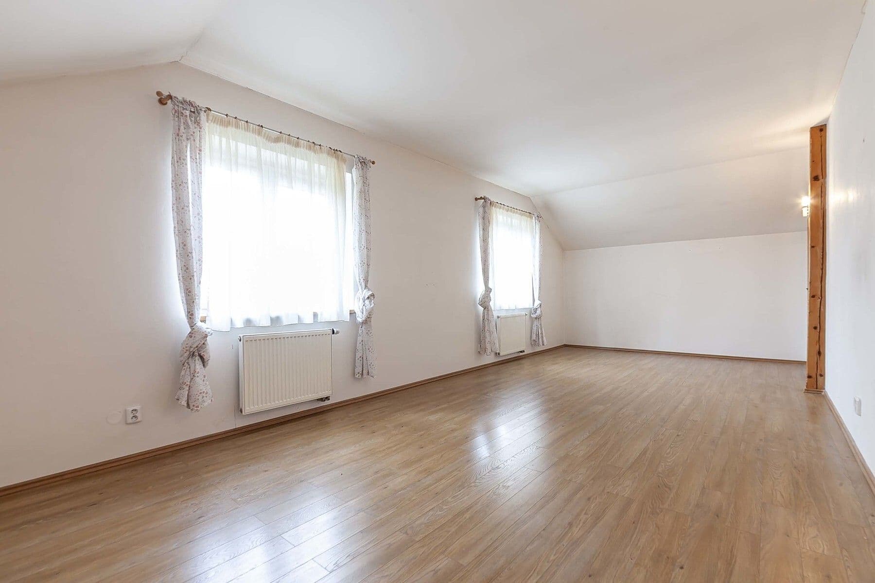 Prodej domu 290 m², pozemek 1.871 m², Do Polí, Bašť, Středočeský kraj Prodej domu 290 m², pozemek 1.871 m², Do Polí, Bašť, Středočeský kraj