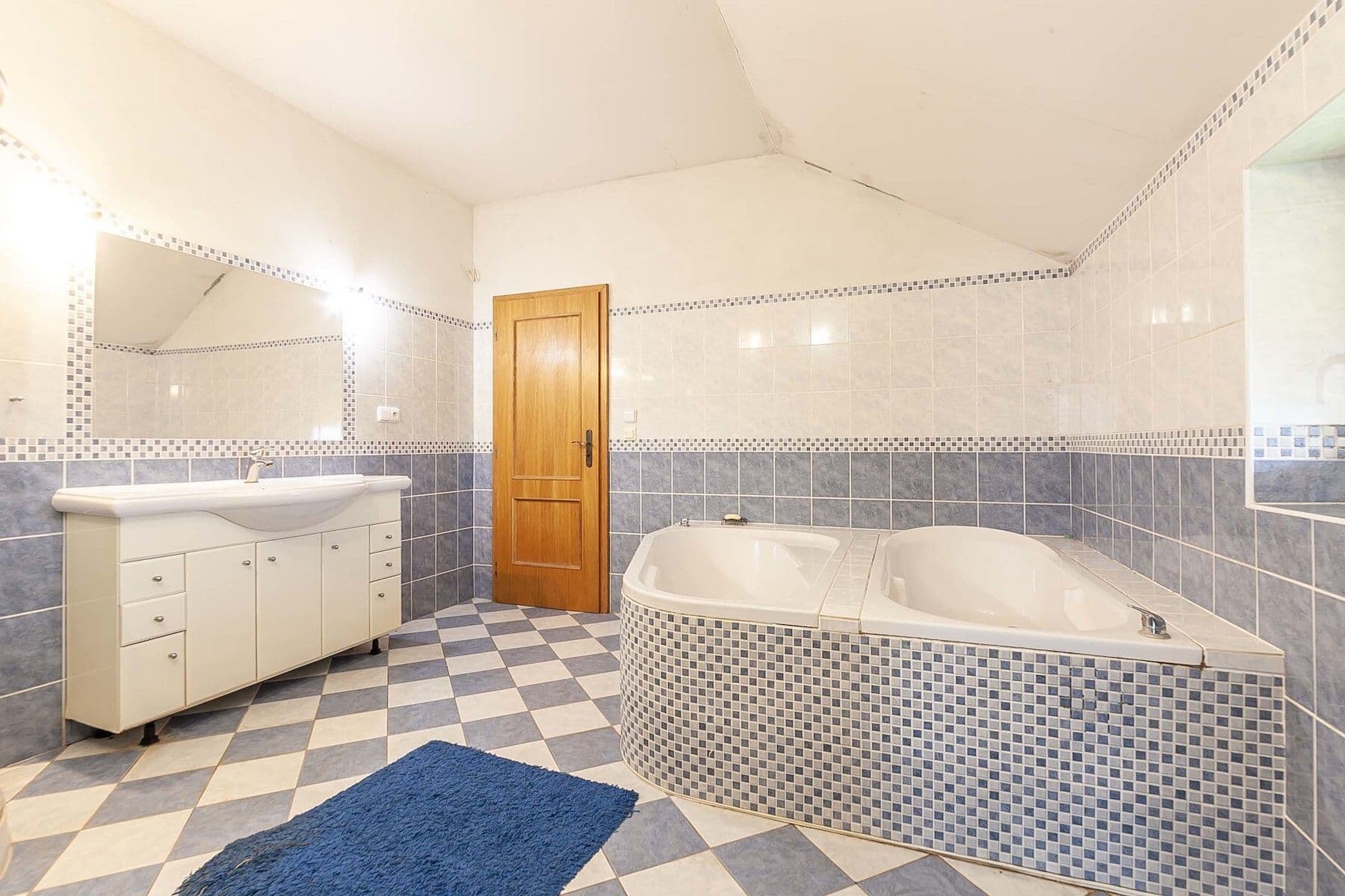 Prodej domu 290 m², pozemek 1.871 m², Do Polí, Bašť, Středočeský kraj Prodej domu 290 m², pozemek 1.871 m², Do Polí, Bašť, Středočeský kraj