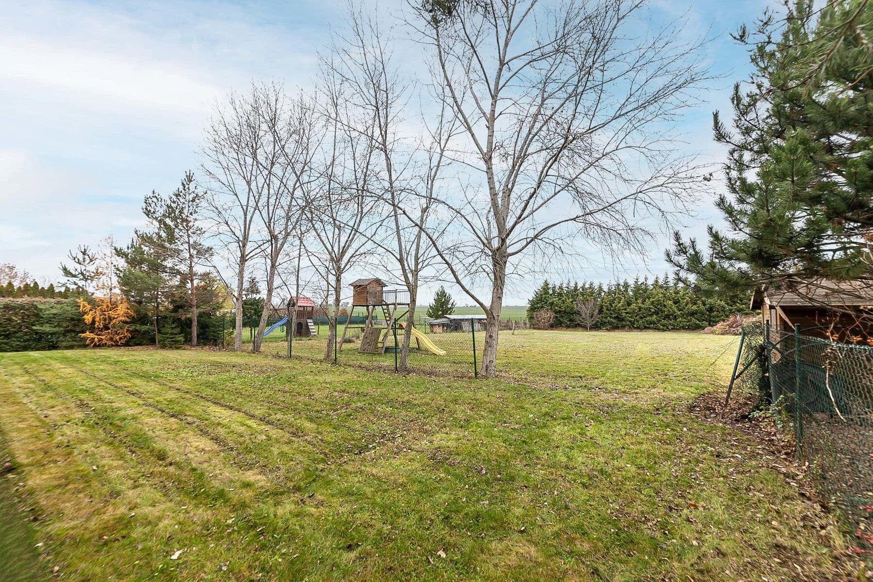 Prodej domu 290 m², pozemek 1.871 m², Do Polí, Bašť, Středočeský kraj Prodej domu 290 m², pozemek 1.871 m², Do Polí, Bašť, Středočeský kraj