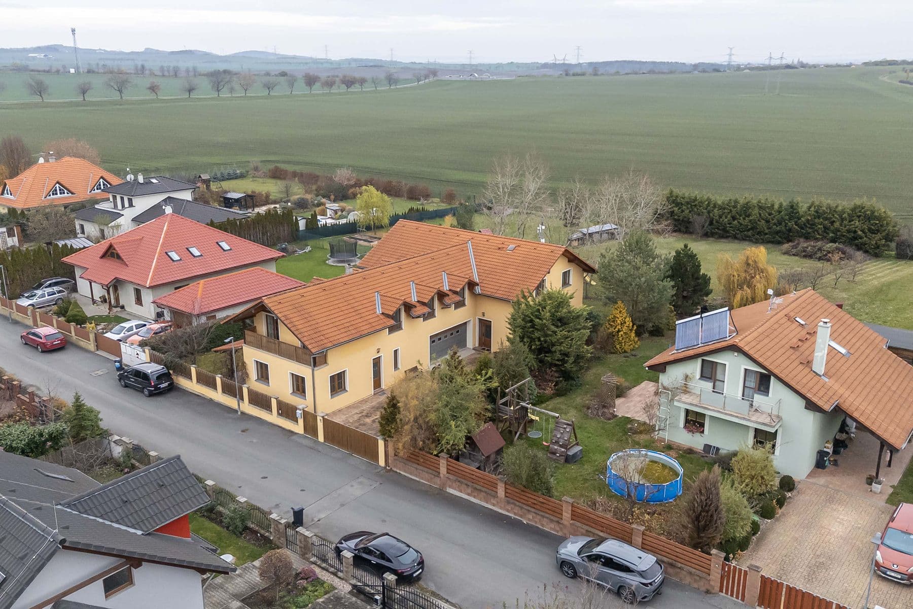 Prodej domu 290 m², pozemek 1.871 m², Do Polí, Bašť, Středočeský kraj Prodej domu 290 m², pozemek 1.871 m², Do Polí, Bašť, Středočeský kraj