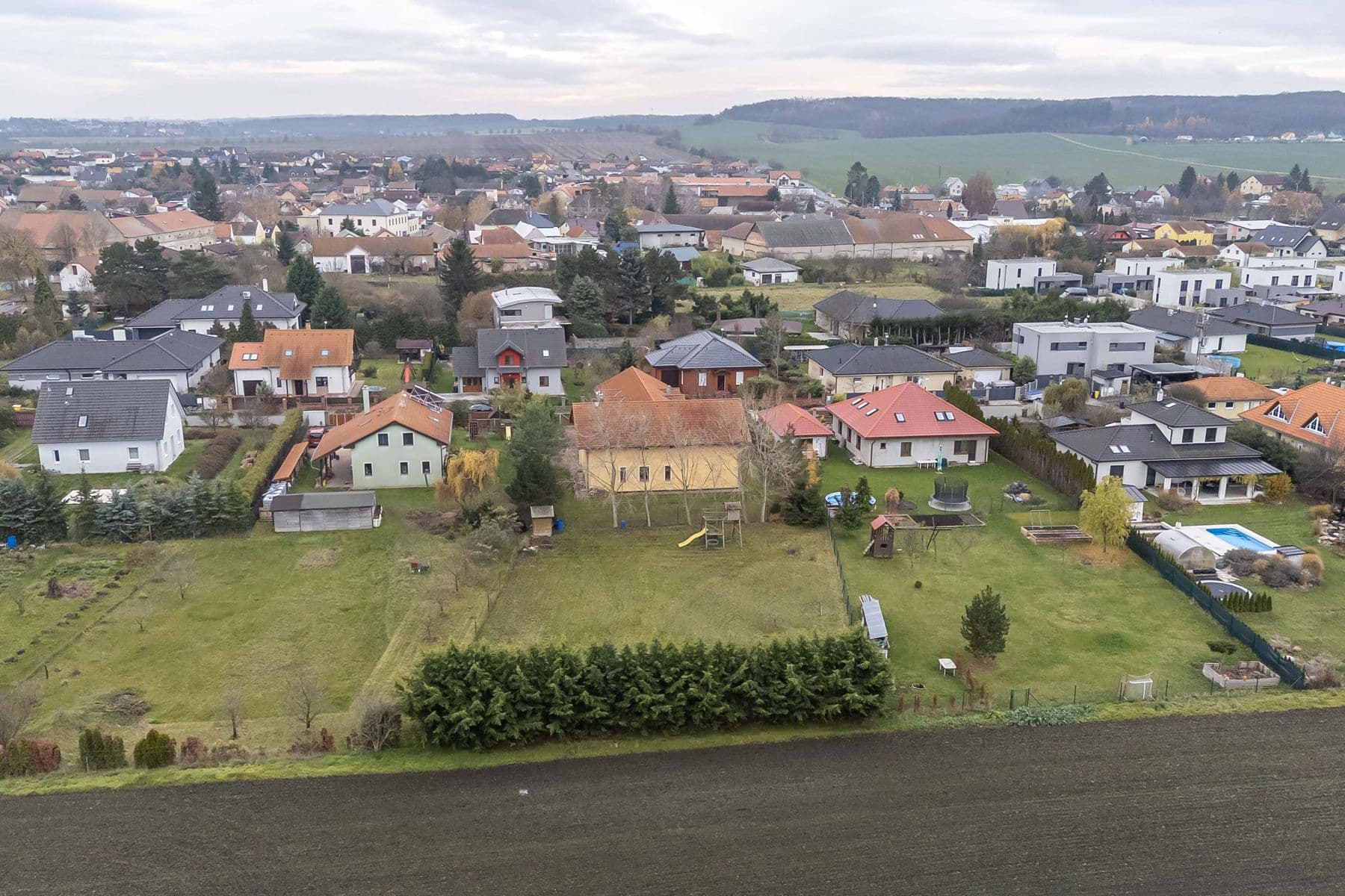 Prodej domu 290 m², pozemek 1.871 m², Do Polí, Bašť, Středočeský kraj Prodej domu 290 m², pozemek 1.871 m², Do Polí, Bašť, Středočeský kraj
