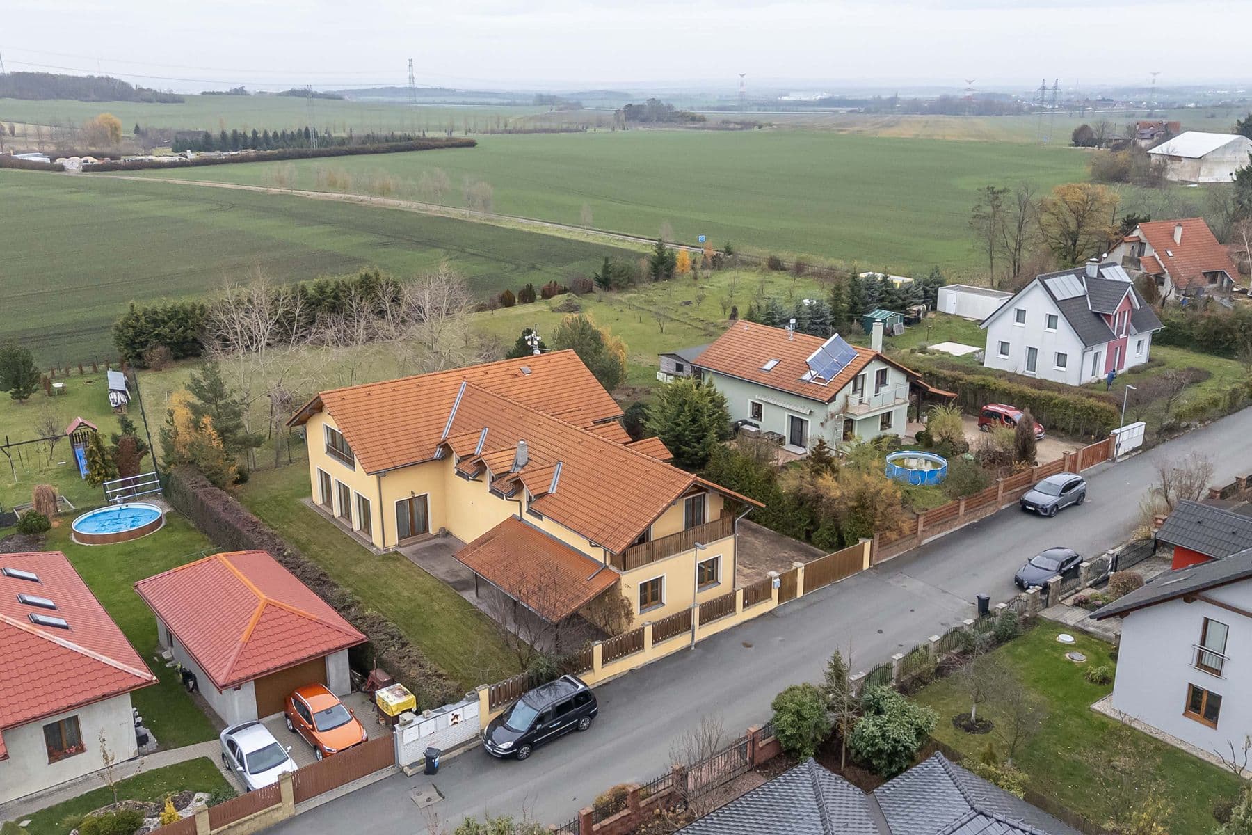 Prodej domu 290 m², pozemek 1.871 m², Do Polí, Bašť, Středočeský kraj Prodej domu 290 m², pozemek 1.871 m², Do Polí, Bašť, Středočeský kraj
